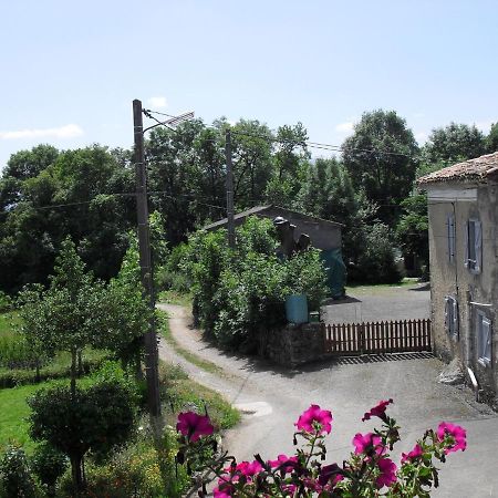 Chambre Familiale A La Ferme Montesquieu-Avantes Екстериор снимка